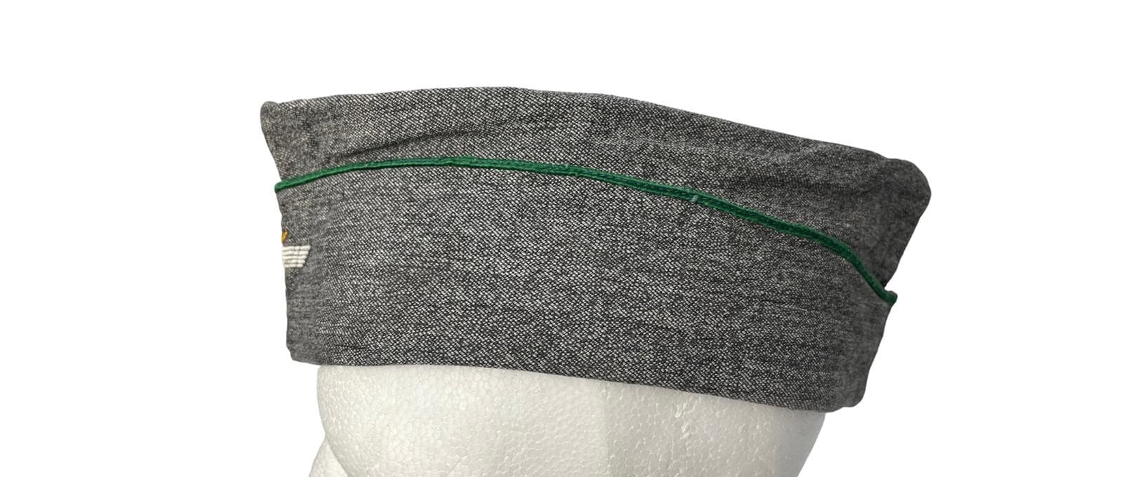 chapiri-Franco-uniforme-gorro-ejército