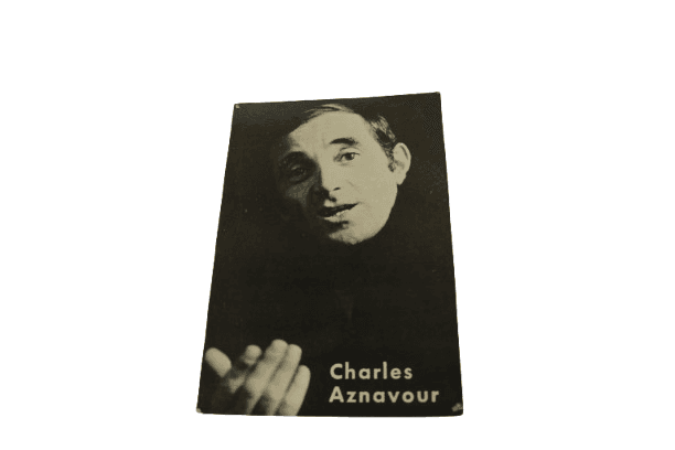 Tarjeta Promocional del Cantante Charles Aznavour