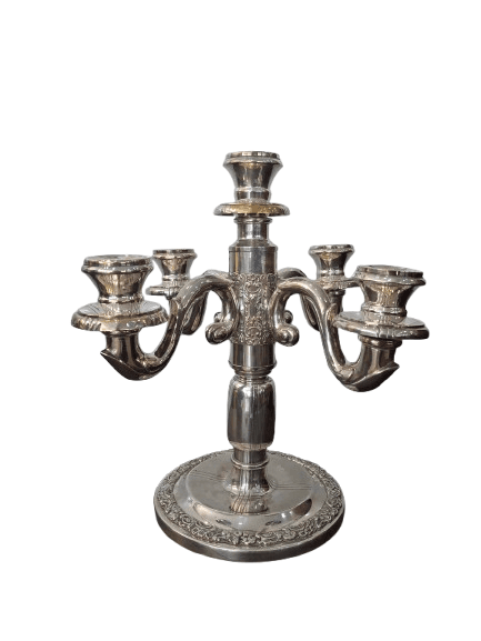 Candelabro antiguo de sobremesa de cinco brazos con relieves florales