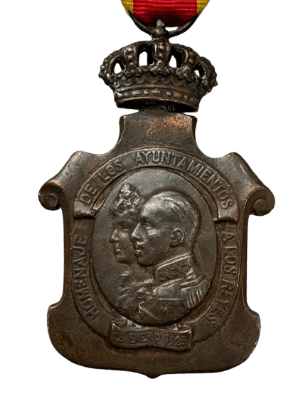 Medalla homenaje de los ayuntamientos a los reyes