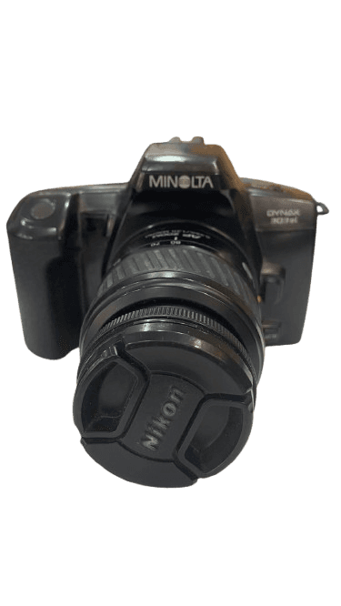 Cámara Minolta Dynax 300si con Lente Nikon
